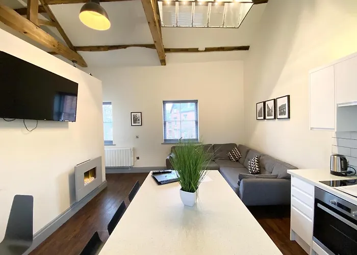 Loft At The Coach House Apartment