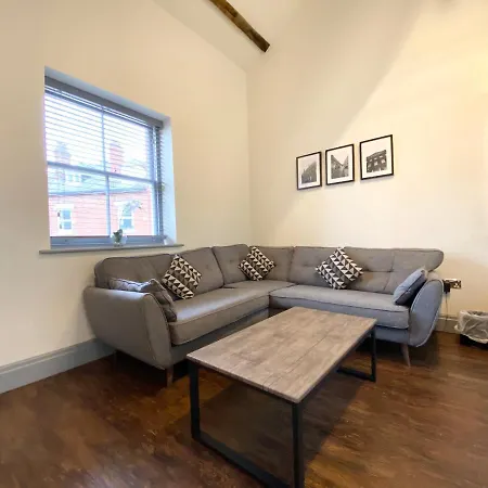 Apartment Loft At The Coach House *